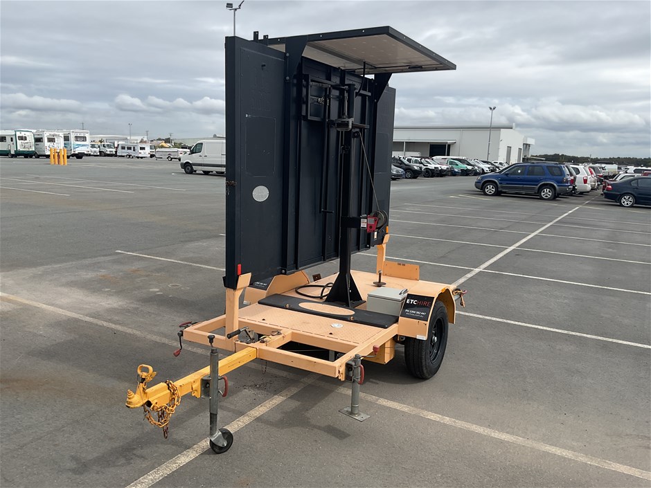 <p>2008 Giga VMS1C Single Variable Message Sign Trailer</p>