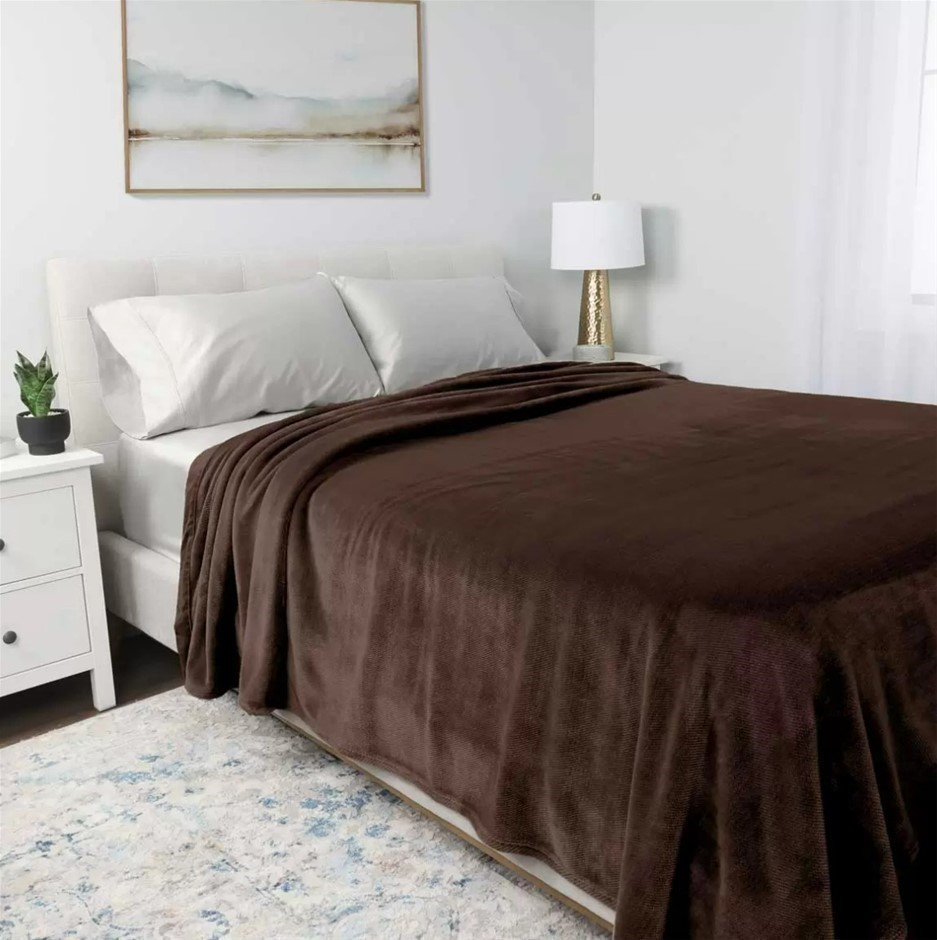 KIRKLAND Signature Queen Grand Lit Cama Plush Blanket, Dark Brown, Queen. N