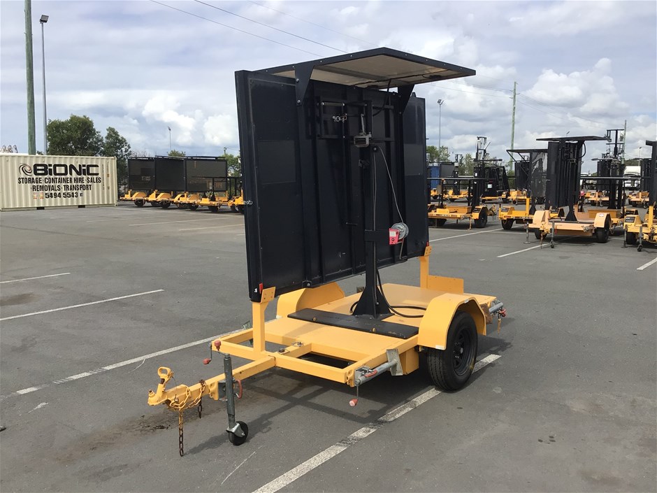 2014 Giga Signs Sign Board Single Variable Message Sign Trailer Auction ...