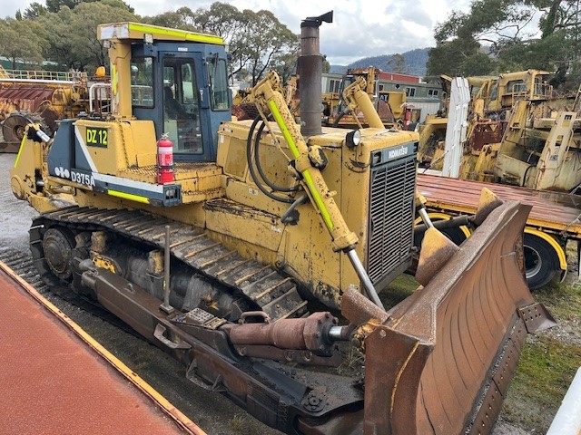 Komatsu D375A-1 Bulldozer