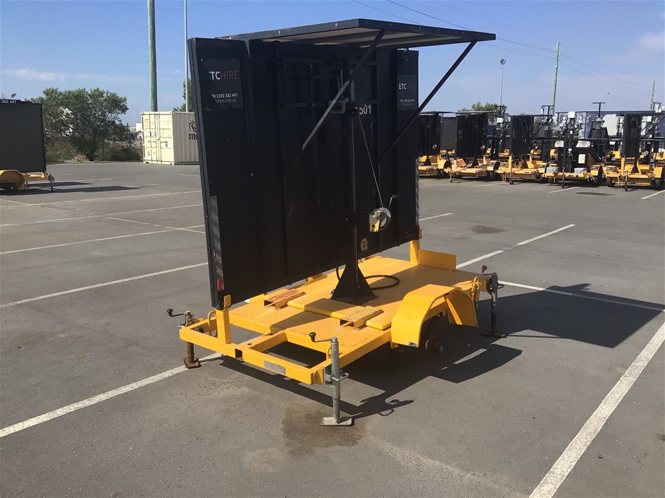 2006 Giga Signs Sign Board Single Variable Message Sign Trailer