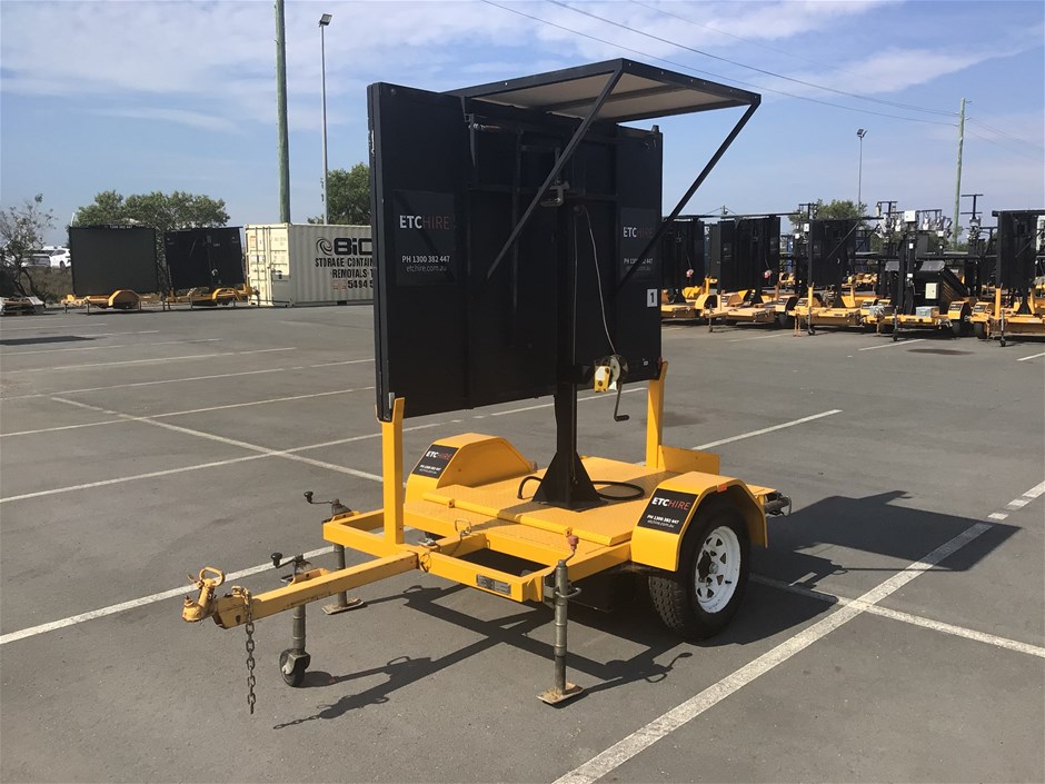 <p>2007 Giga Signs Sign Board Single Variable Message Sign Trailer</p>