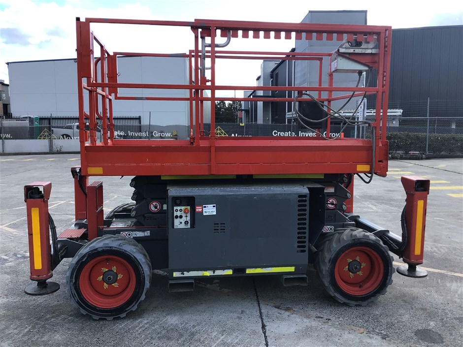 Boom Lift, Scissor Lifts & Vertical Man Lifts