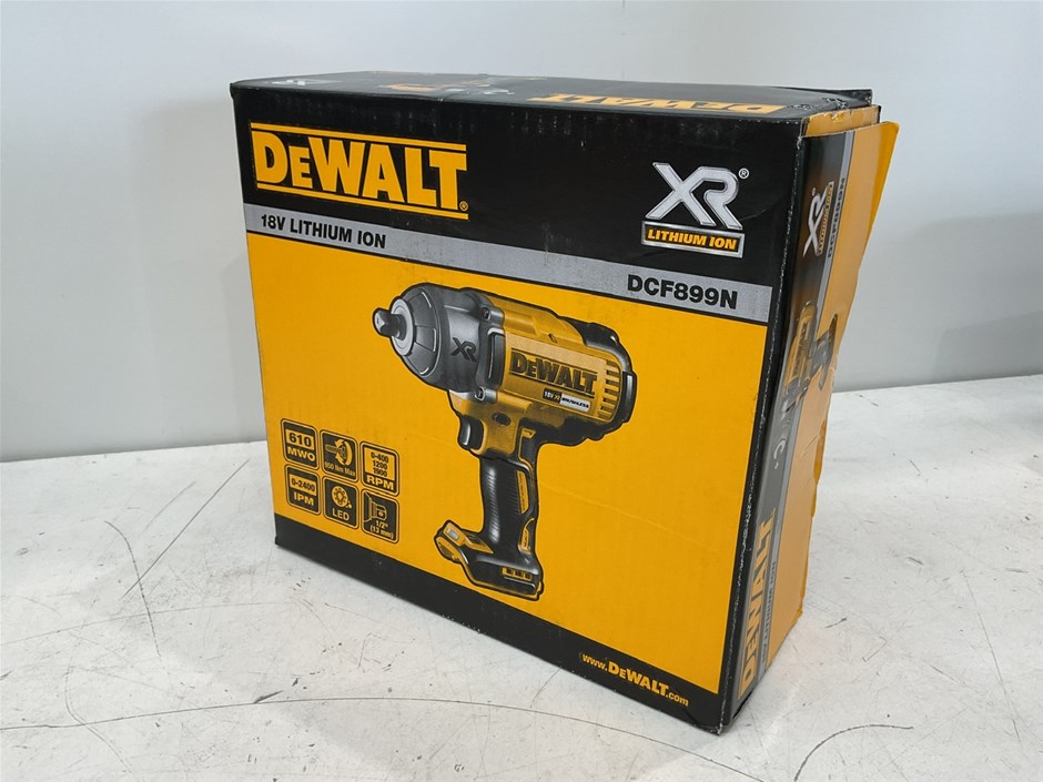 <p>DEWALT DCF899N XR Brushless Cordless 1/2” Impact Wrench x 1 ORP $509</p>