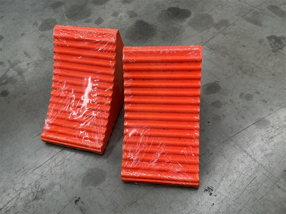 GAFF 18455 wheel Chock x 2