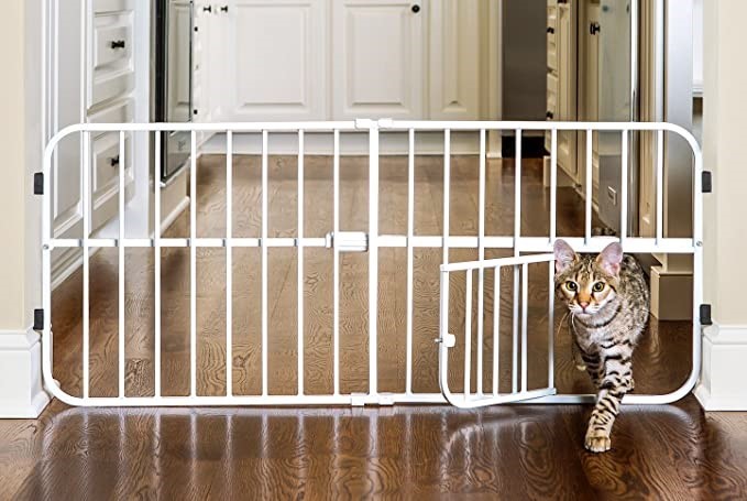 CARLSON PET PRODUCTS Lil Tuffy Metal Expandable Gate, White. NB: Slightly D