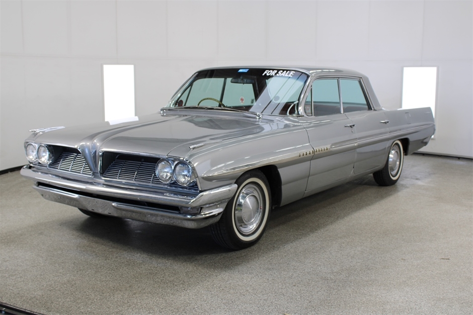 1961 Pontiac Bonneville Import Automatic Sedan