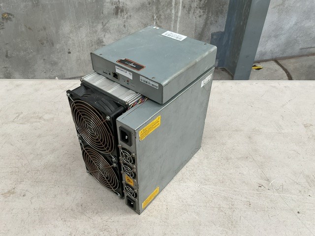 <p>Bitmain Antminer T17_42.0T Bitcoin Miner</p>