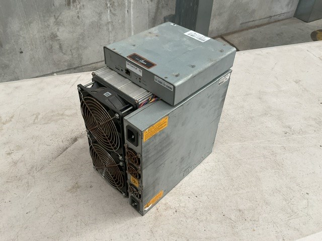 <p>Bitmain Antminer T17_42.0T Bitcoin Miner</p>