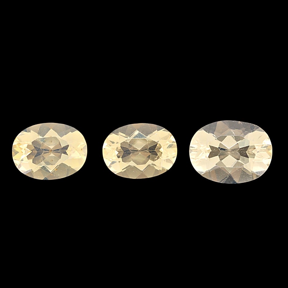 2.86 Carats Light Yellow Fire Opal