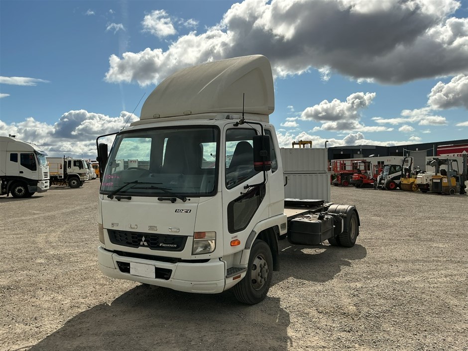 2013 Mitsubishi Fuso Fighter 4 x 2 Prime Mover Truck