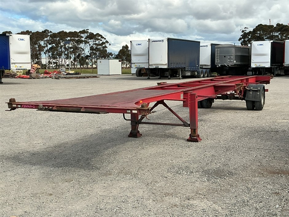 2013 Phenux . Single Skeletal Trailer
