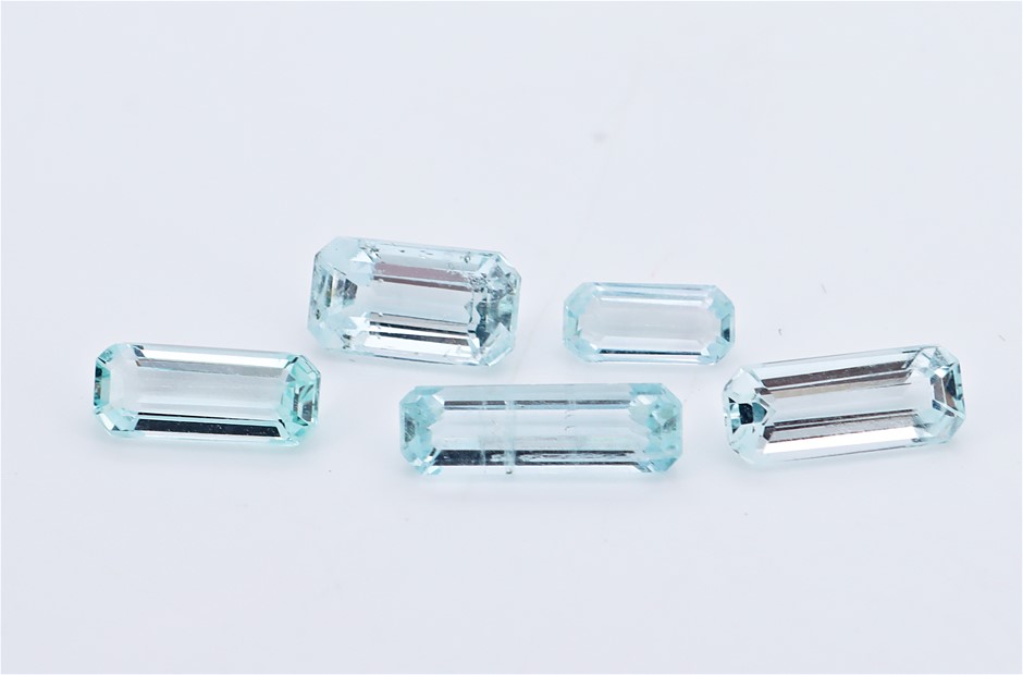 4.75 Carats Blue Aquamarine