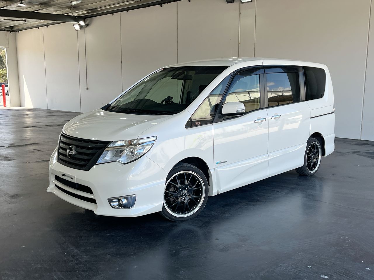 2015 NISSAN SERENA Automatic 8 Seats Van