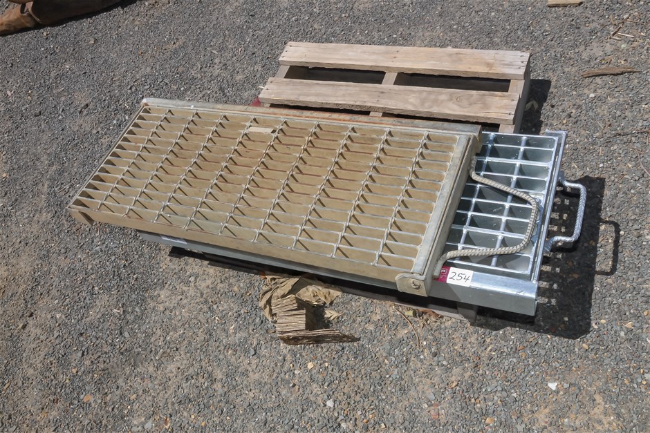 Galvanise Grates x2
