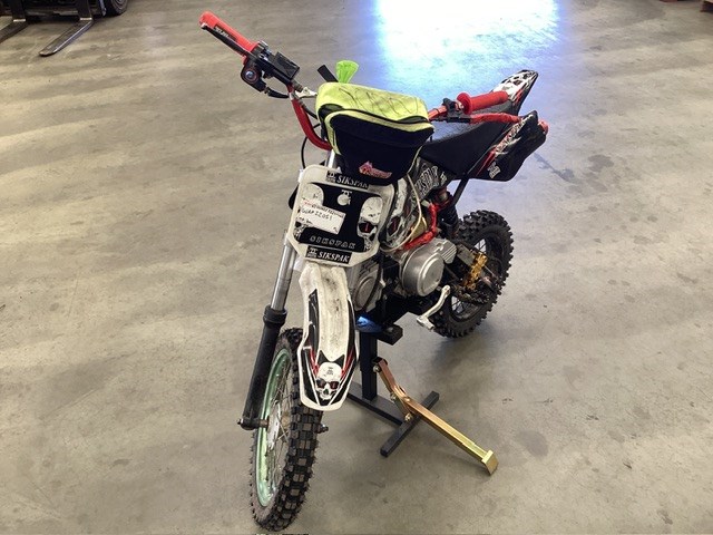 <p>2013 Zhejiang Chaozhohg SDB125B-YZ Motorcycle</p>