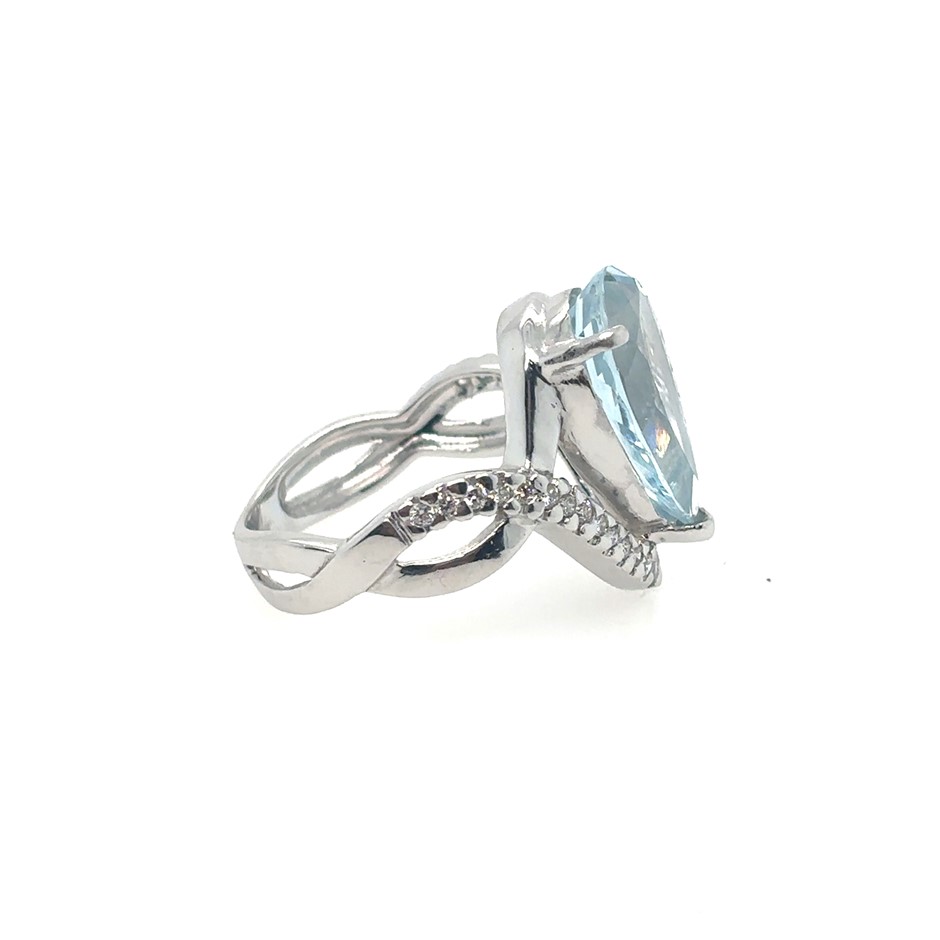 5.00ct Pear Cut Aquamarine & 0.35ct Dia. G/SI Ring 18K White Gold