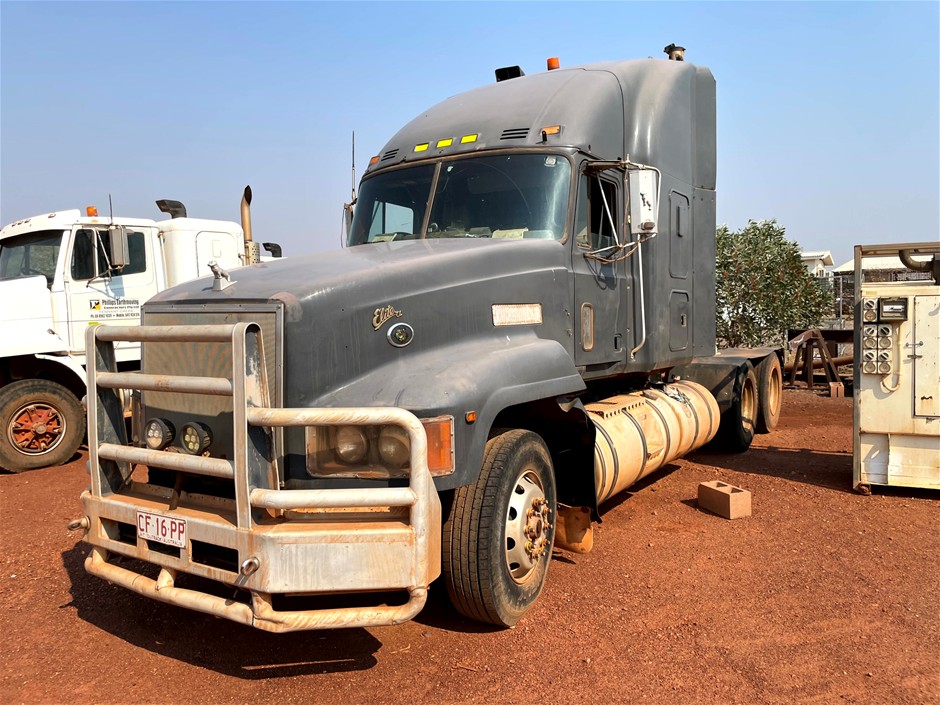1995 Mack Elite CLR Grey - Parts