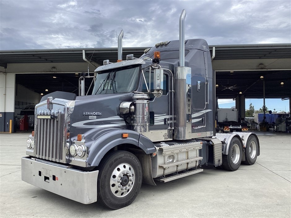2017 Kenworth T409 SAR 6 x 4 Auto Prime Mover Truck