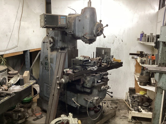 <p>MAS Vertical Milling Machine </p>