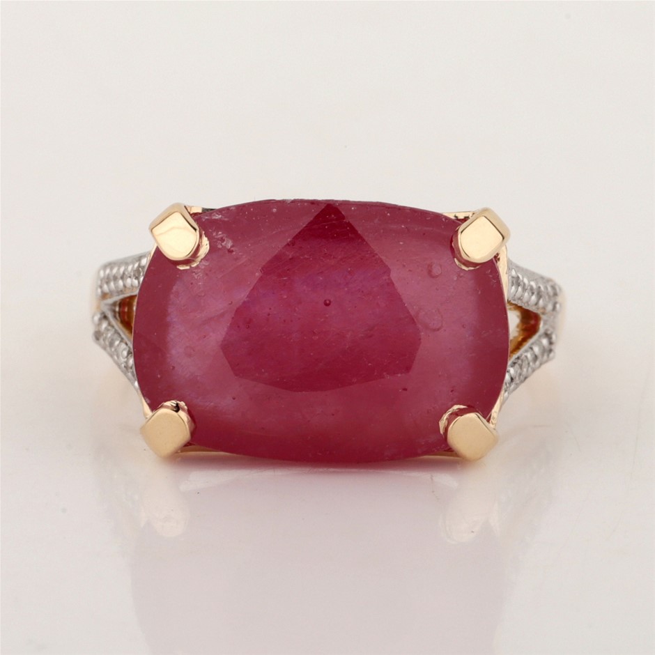 Yellow Gold Natural Ruby & Diamond Ring with Valuation