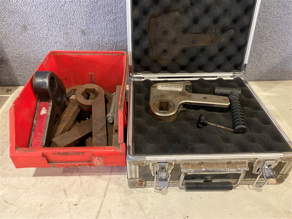 <p>Enerpac W2104 1 1/4”/32mm AF Hex Cassette</p>