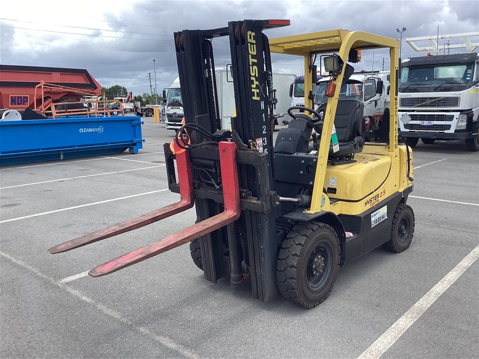 <p>Hyster H2.5TX-2LE Counterbalance Forklift</p>