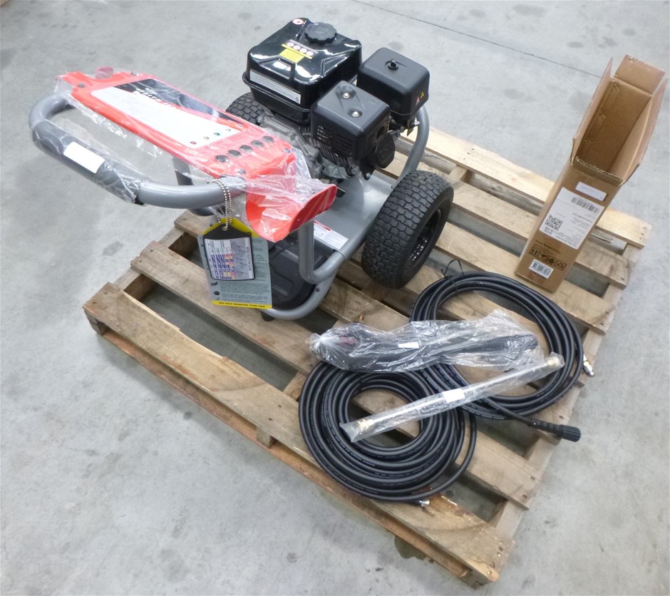 Large Unreserved Site Clearance Sale