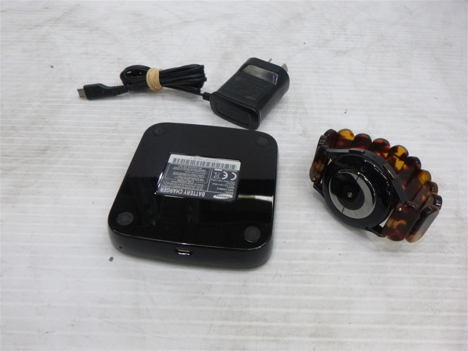 Samsung Galaxy SM-R930) 40mm Smartwatch With