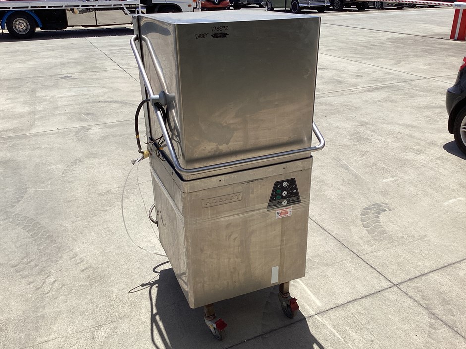 <p>Hobart Pass Through Dishwasher</p>