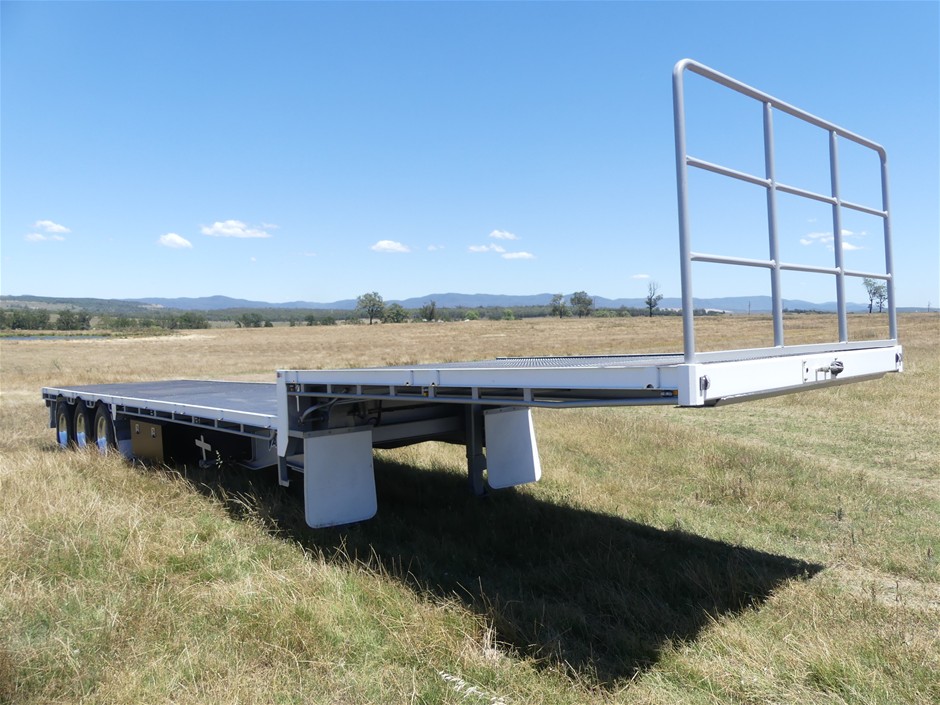 <B>2016 Vawdrey VB-S3 Drop Deck Trailer</B>