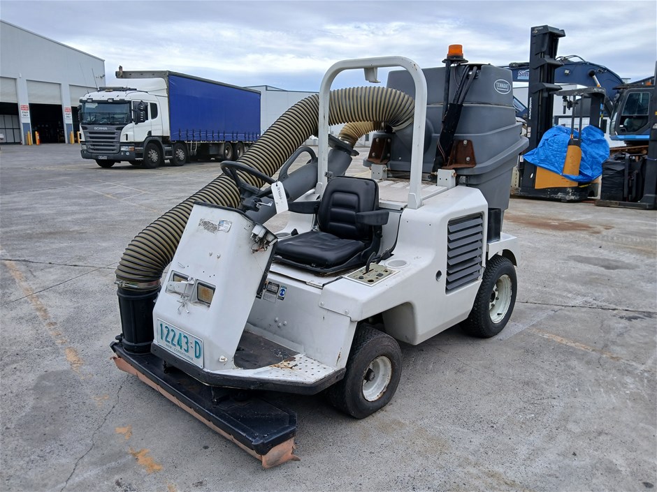 Major Commercial Cleaning Equipment Sale