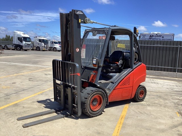 Unreserved - Linde Counterbalance & Reach Forklifts - SA
