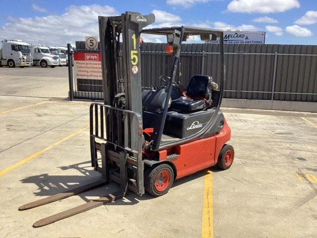 <p>Linde E16P Counterbalance Forklift</p>