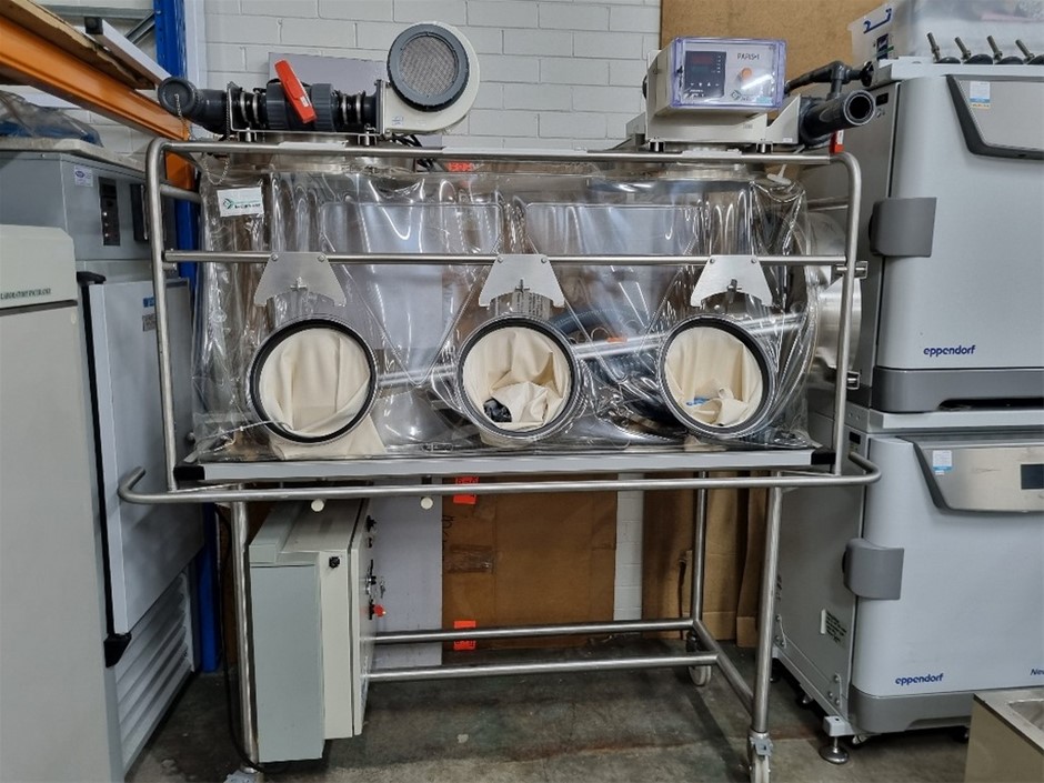 Anaerobic Vinyl Glove Isolation Chamber