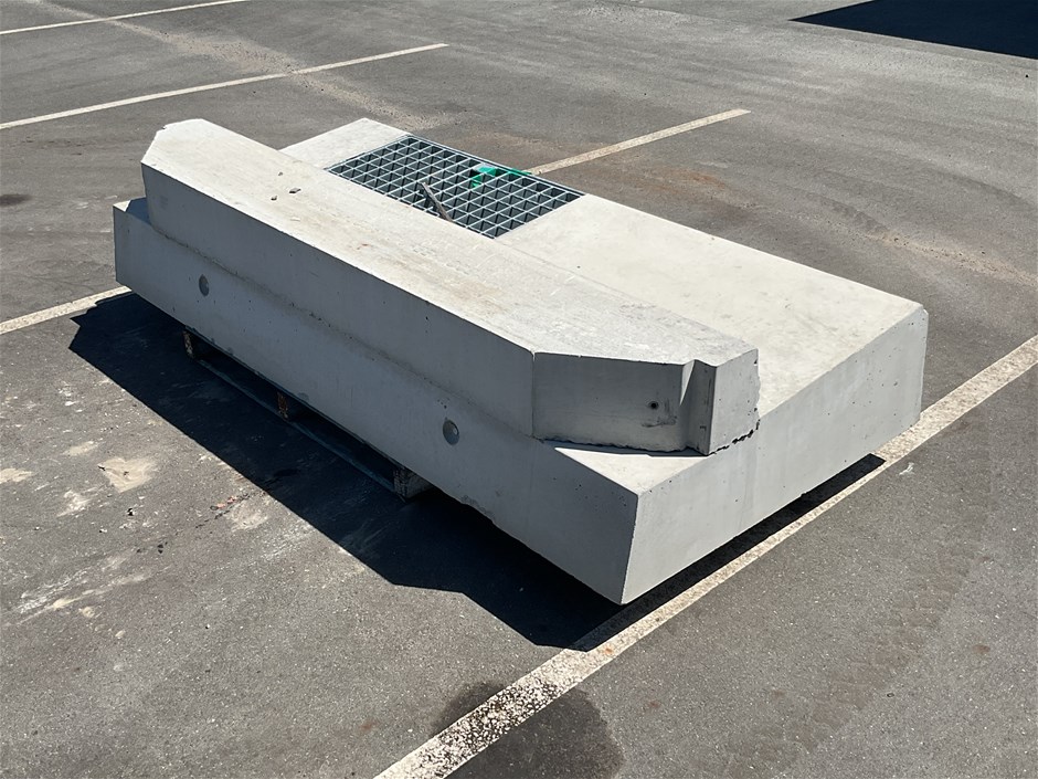 <p>Concrete Drainage Structure</p>