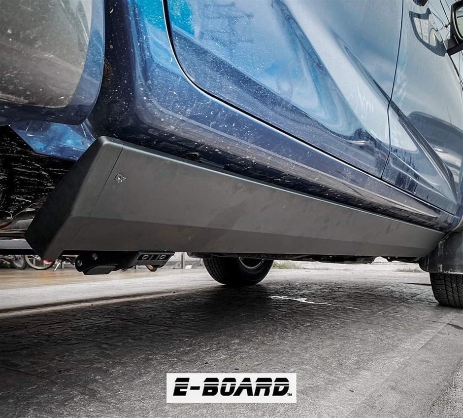T-Max Toyota Hilux Vigo Electric Side Steps
