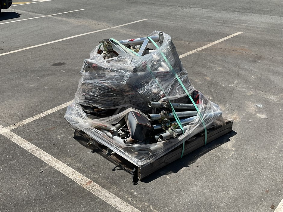 <p>Qty Of Metal Frames</p>