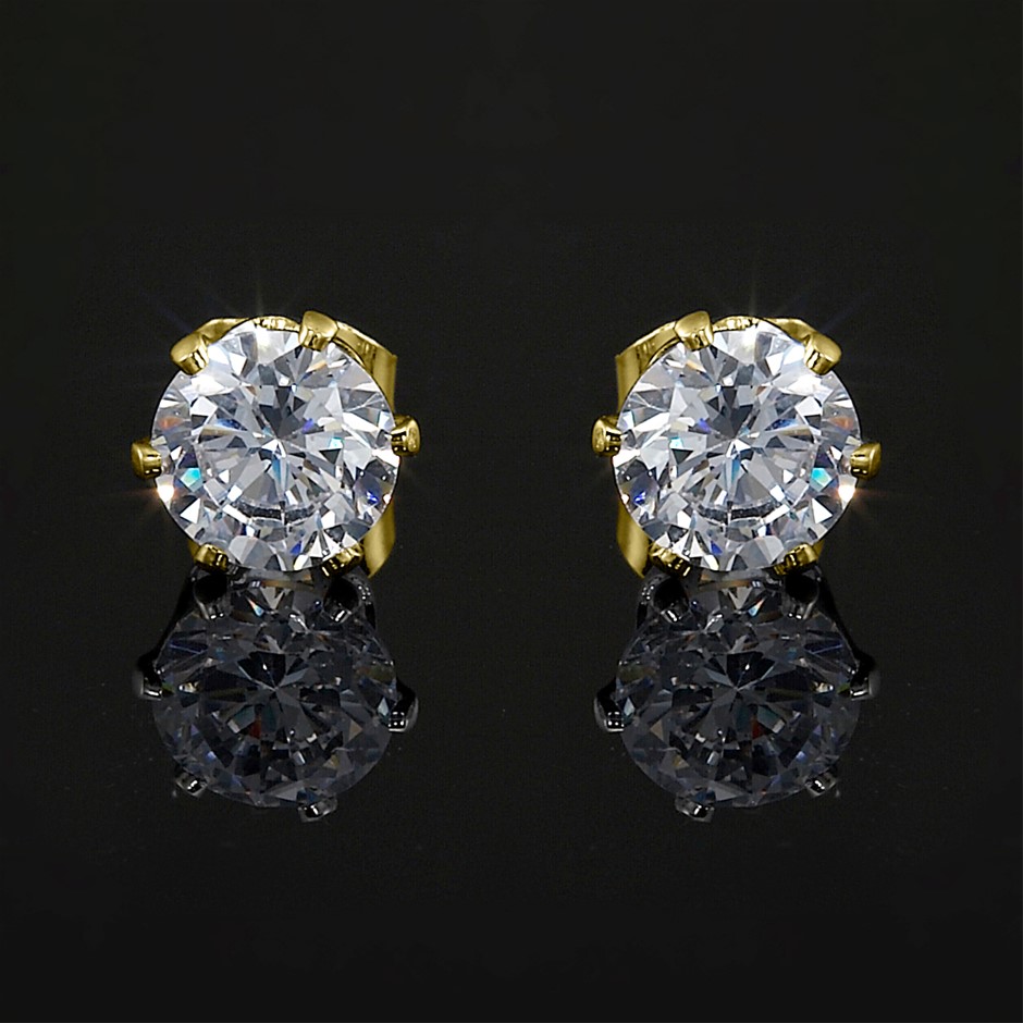 18ct Gold Plated 6mm Stud Earrings Featuring 2 Crystals by Swarovski®
