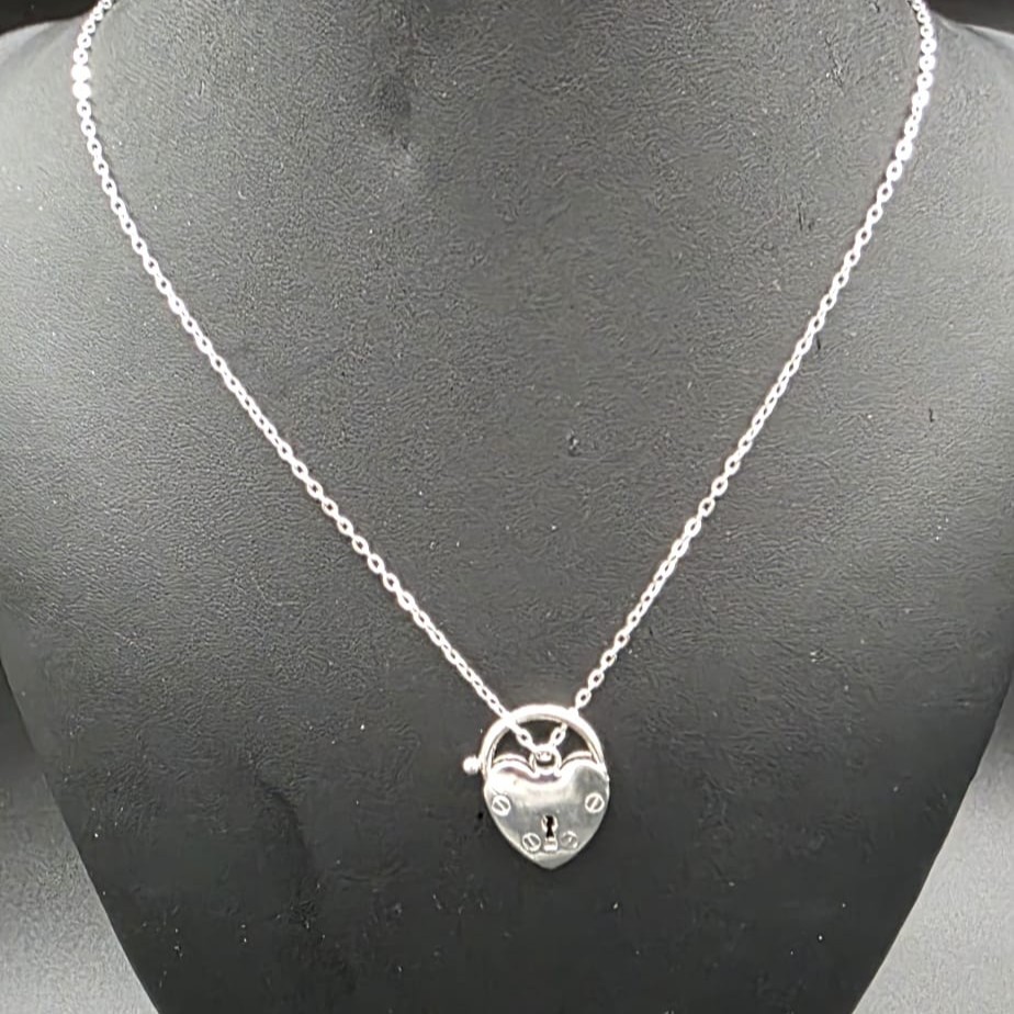 Designer Plain Locket Necklace in Silver