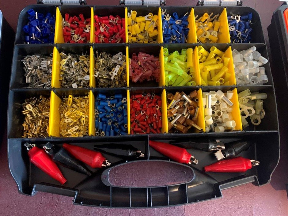 New Quality Large Sized Carry Case with Various Electrical Connectors