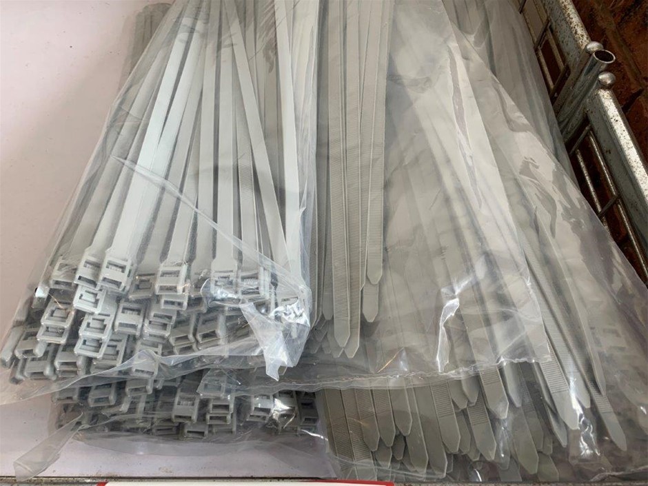 New in Packaging Nylon Cable Ties, 10mm x 400mm - Quantity 7