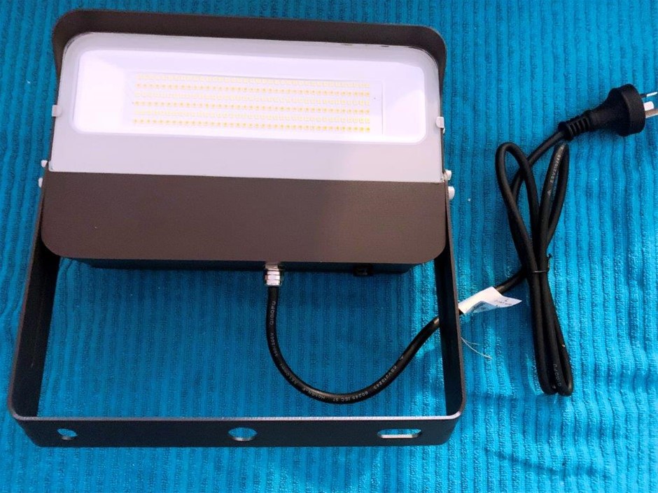 New in Box Gulite LED Flood Light, 80W - Quantity 1