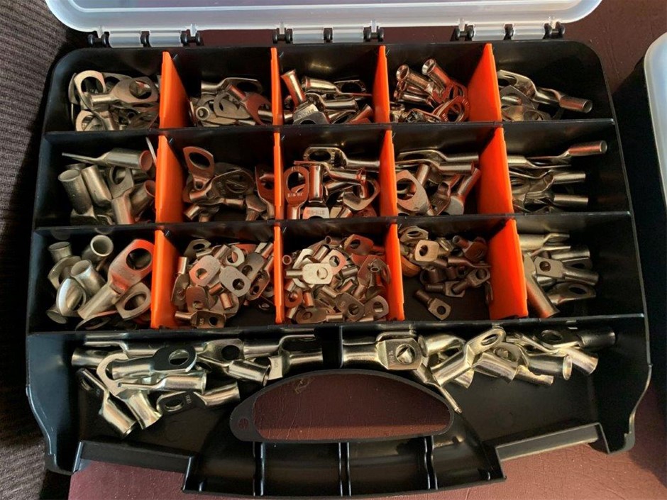 New Quality Small Sized Carry Case with Copper Lugs