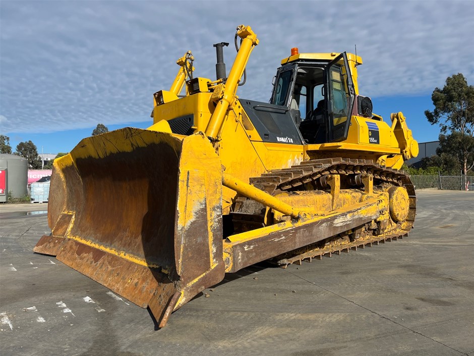 Komatsu Crawler Dozer, CAT Excavator & Wheeled Loader