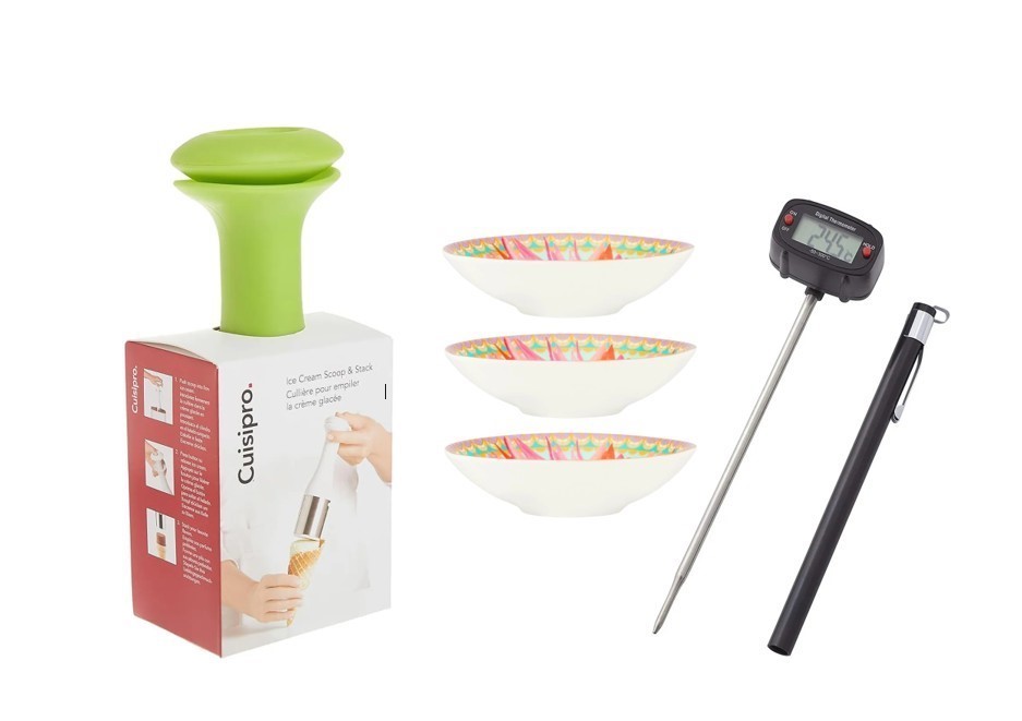 KITCHEN BUNDLE Consists of: 1 x CUISIPRO Scoop and Stack - Green, 3 x MAXW