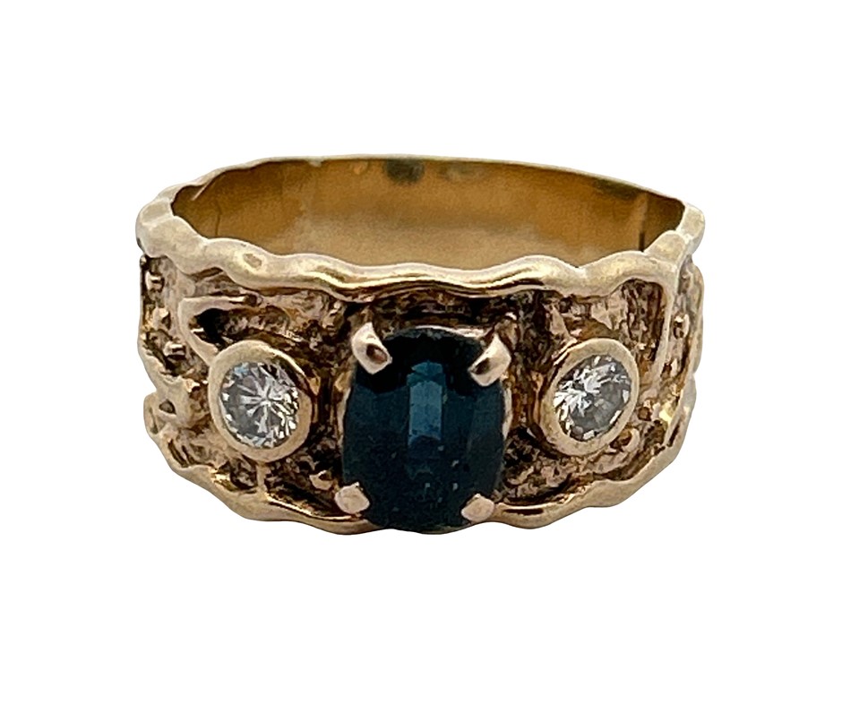 9ct Yellow Gold 0 30ct Diamond & 1 76ct Blue Sapphire Ring