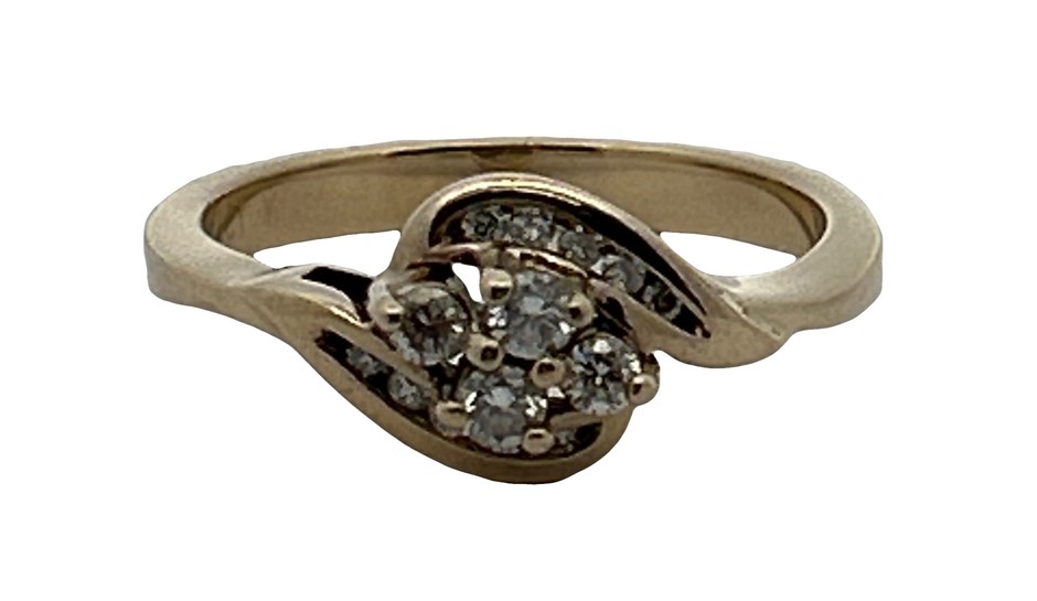 9ct Yellow Gold 0.25ct Diamond Cluster Ring