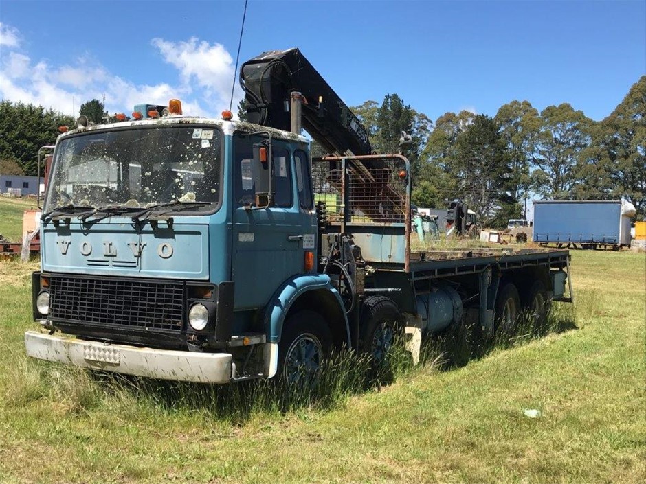 1983 Volvo F727 8 x 4 Crane Truck