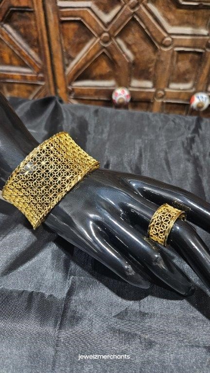 Set 22KGoldFilled/Italy Stamped Yellow Bangle & Ring